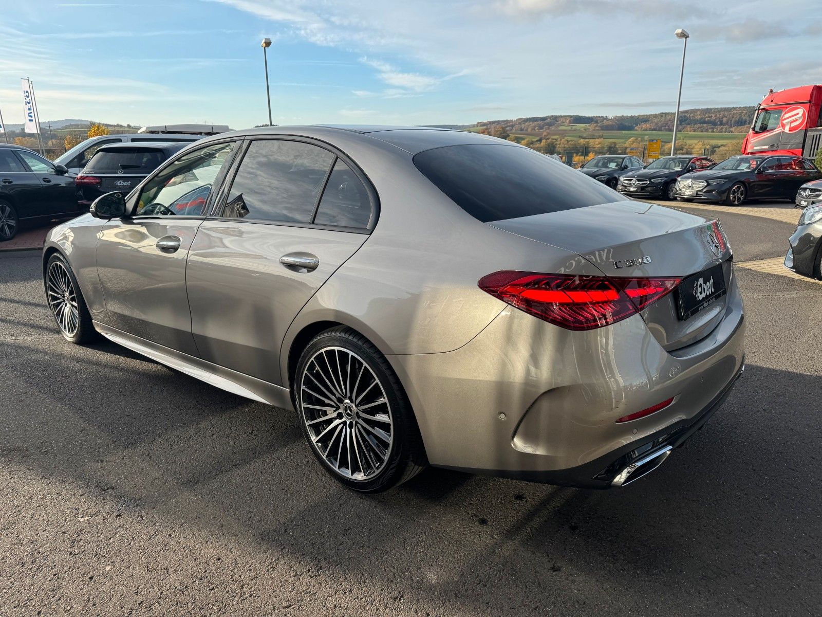 Fahrzeugabbildung Mercedes-Benz C 300 AMG+Pano+Burmester+360+Digital+Memory