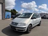 Volkswagen Sharan 2.0 Auto Highline KLIMAA/AHK/PDC/SHZ - gebrauchte VW Sharan aus dem Jahr 2002