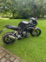 Triumph Speed Triple 1200 RR "Bond Edition" - TRIUMPH SPEED TRIPLE 1200 RR