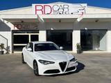 Alfa Romeo Giulia 2.2 Turbodiesel 180 CV AT8 Bus - weiße Alfa Romeo Giulia