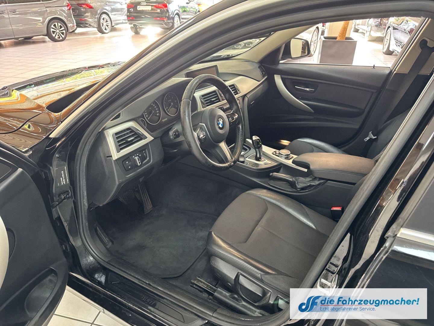 Fahrzeugabbildung BMW 320 dA Touring Navi Soundsy. El. Heckk. *EXPORT