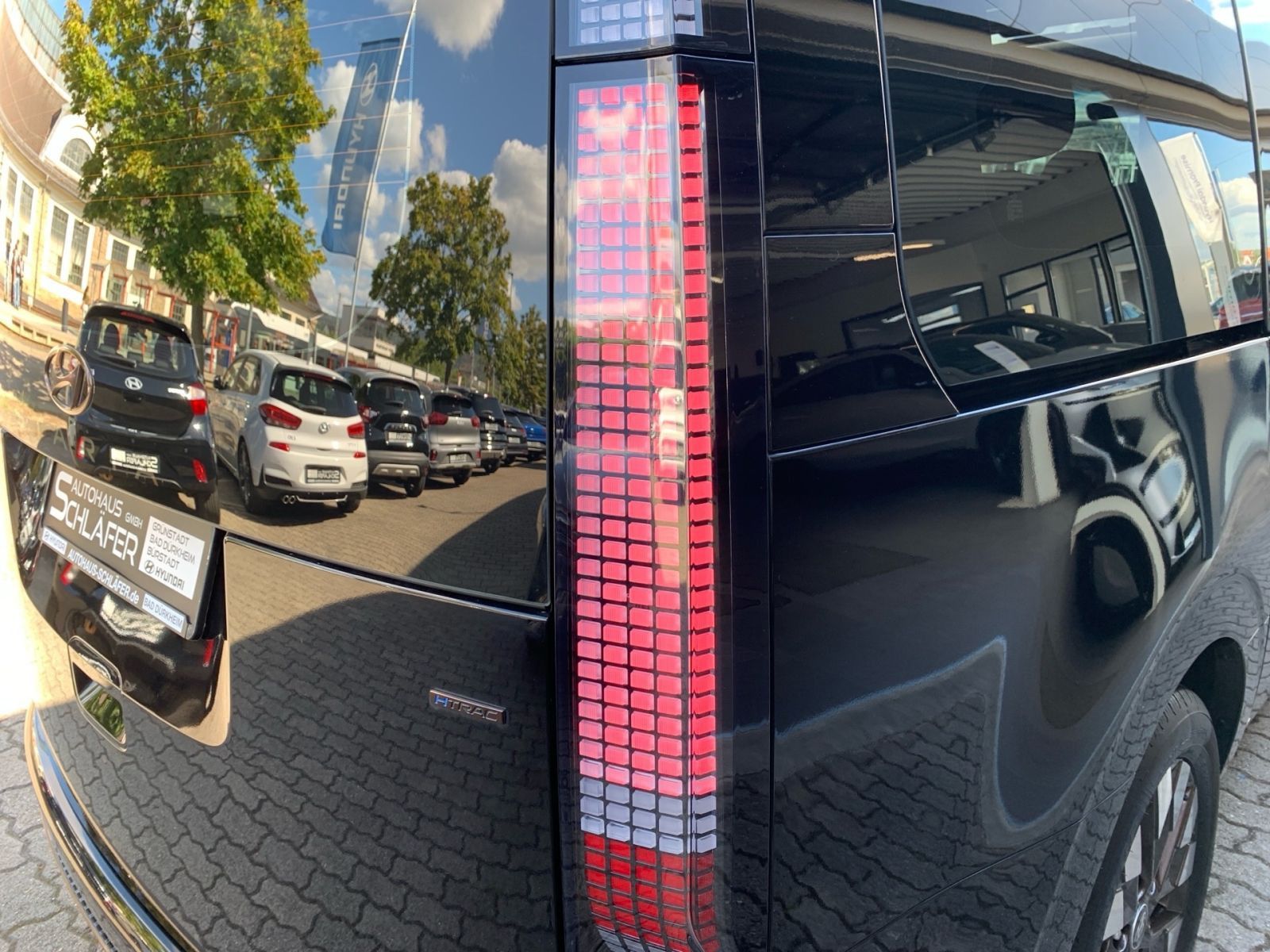 Fahrzeugabbildung Hyundai STARIA 2.2 CRDi Signature 4WD Panorama