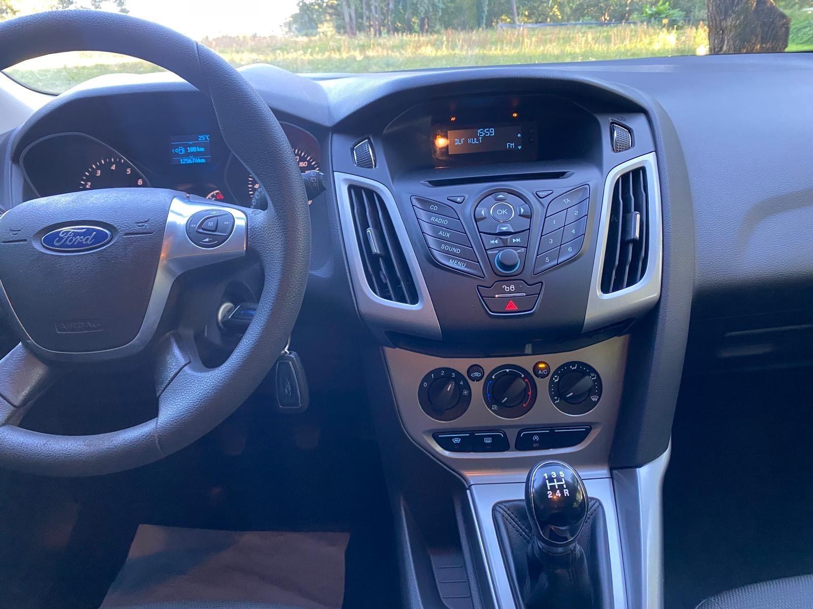 Ford Focus 2013 — photo 14