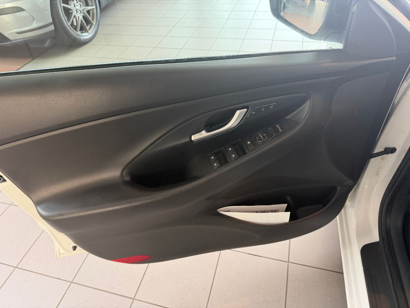 Fahrzeugabbildung Hyundai i30 Prime CW /AUTOMATIK/MEMORY/LEDER/HEIZ-LENKR