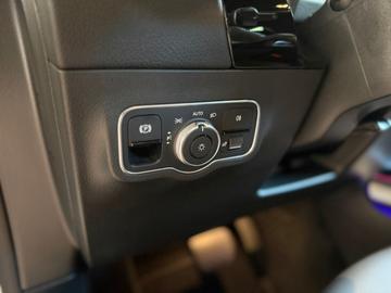 2021 Mercedes-BENZ EQA — миниатюра 17