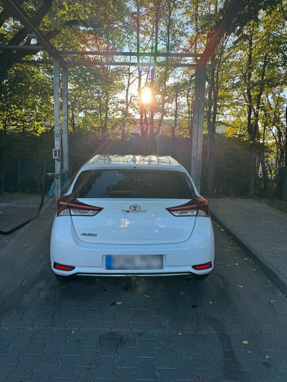 Image of Toyota Auris Touring Sports