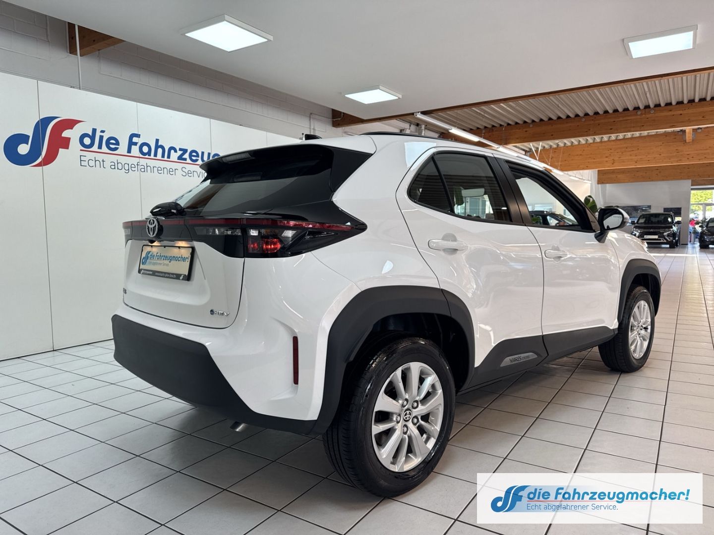 Fahrzeugabbildung Toyota Yaris Cross Hybrid FWD Comfort ACC DAB Spurhalte