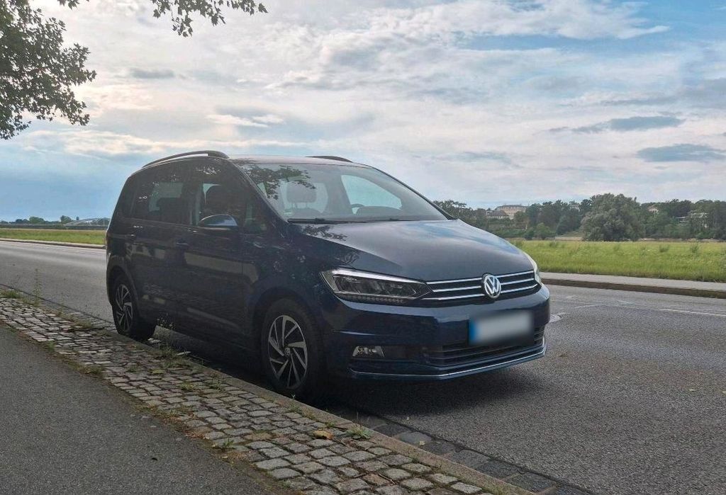 Image of Volkswagen Touran
