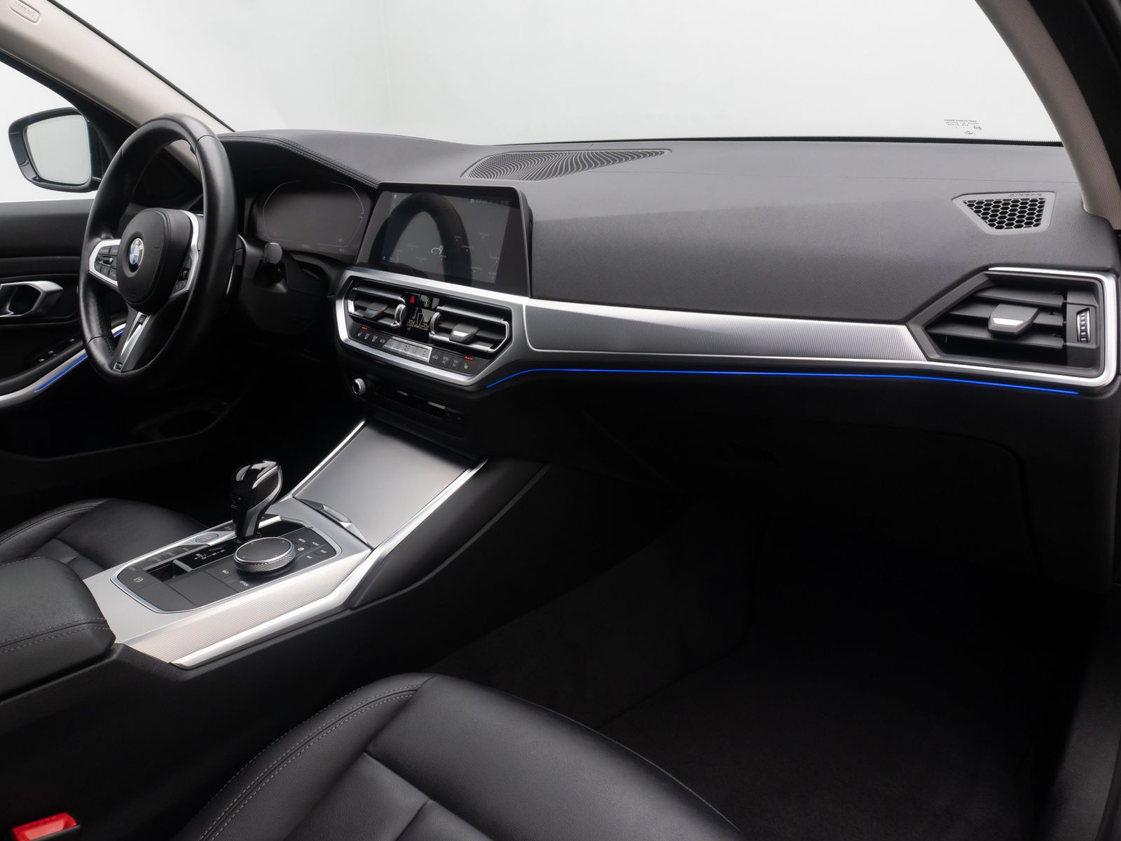 Fahrzeugabbildung BMW 330i xD Luxury Line HUD DAB Komfort 360&deg; Leder