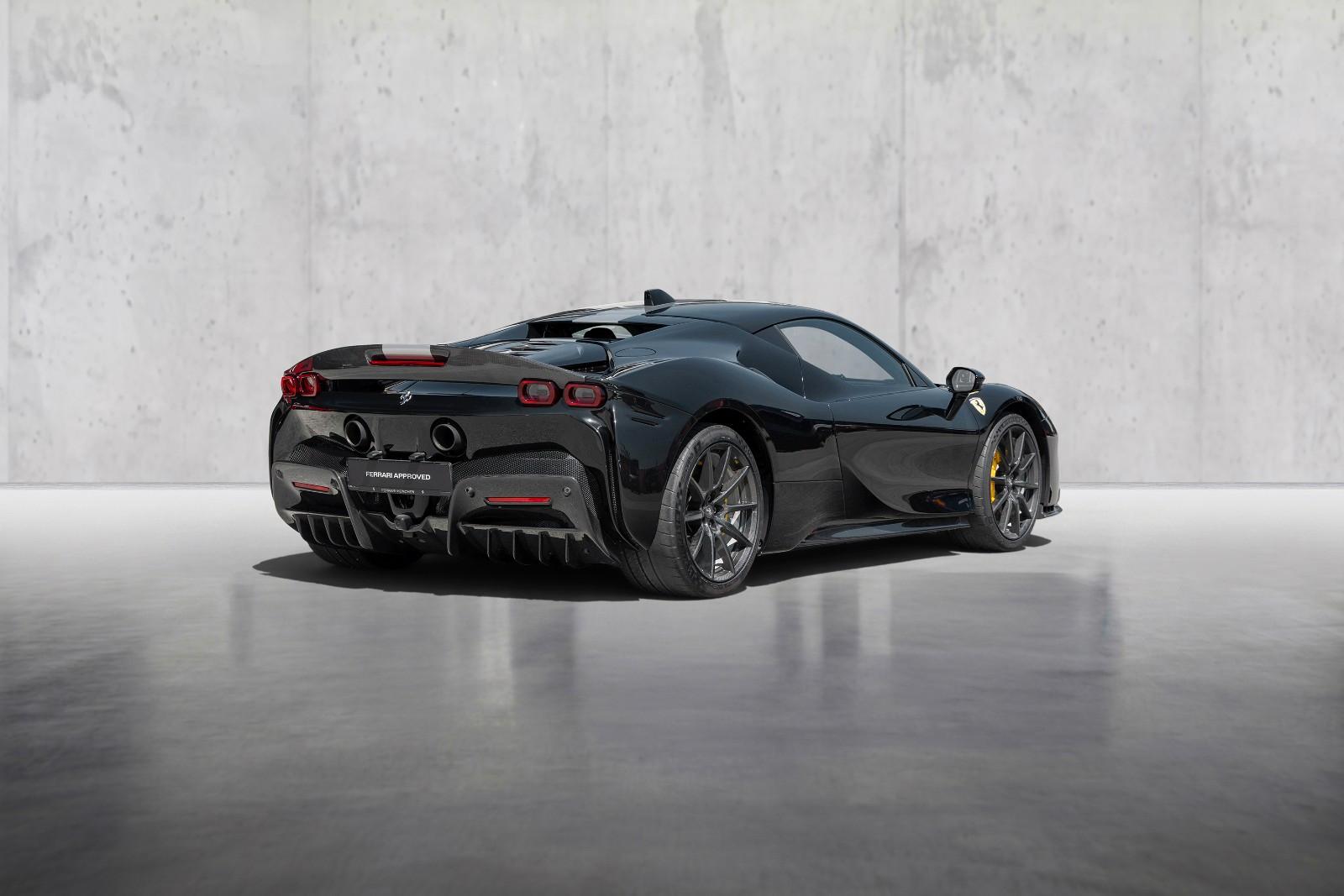 Ferrari SF90 Stradale ASSETTO*CARBON*KAMERA