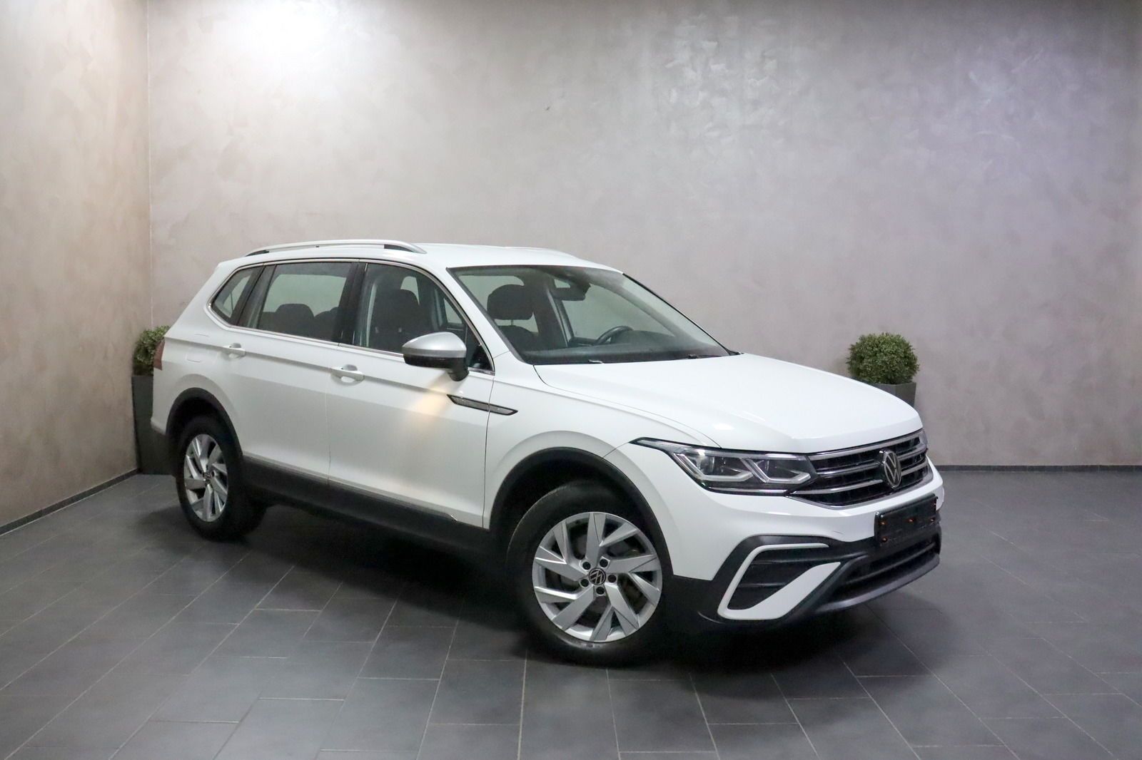 Volkswagen Tiguan Allspace DSG Life 7-Sitzer KAMERA MATRIX imagem 2