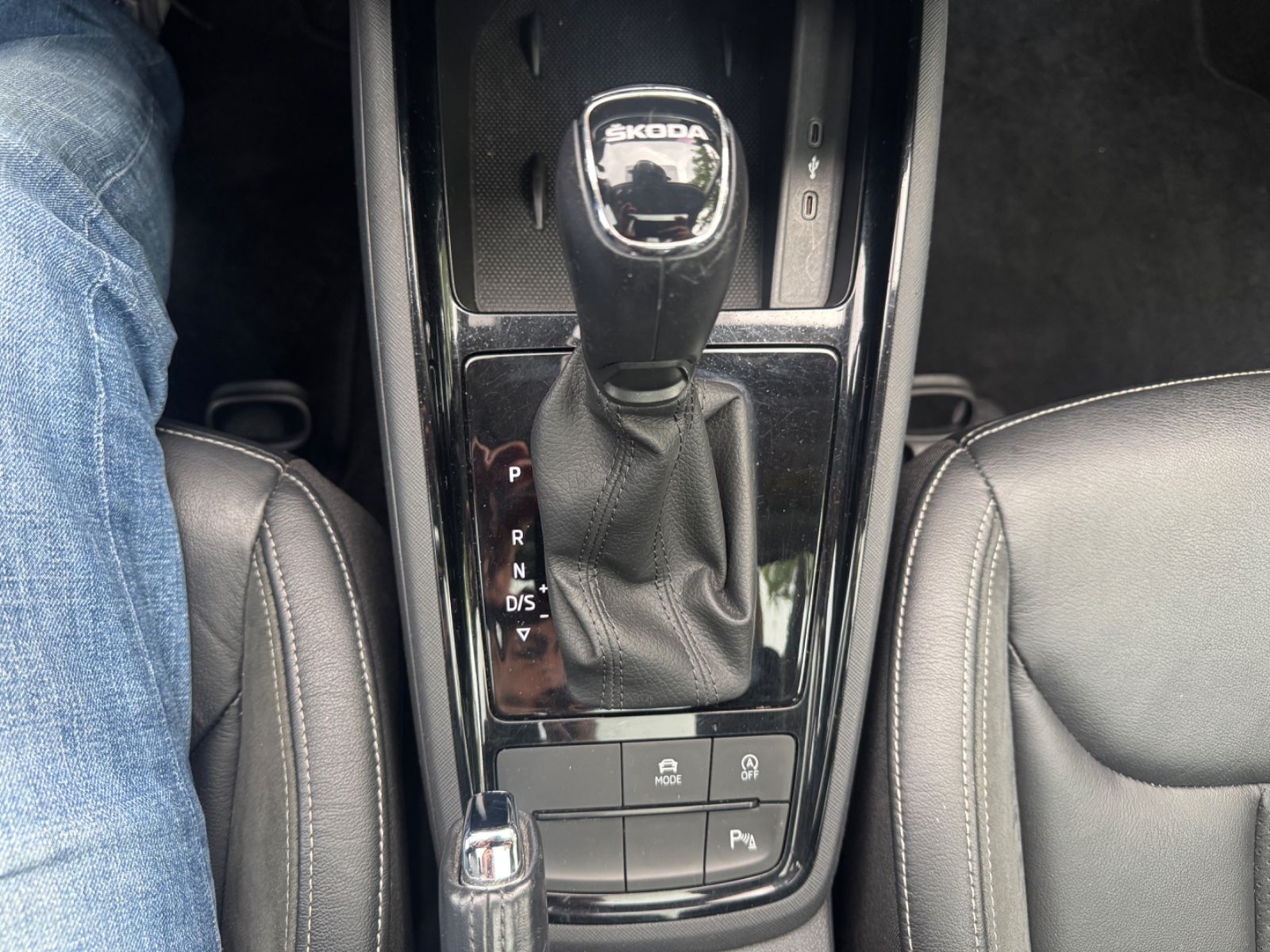 Fahrzeugabbildung SKODA Kamiq Style Leder+Panorama+Navi+LED+LANE