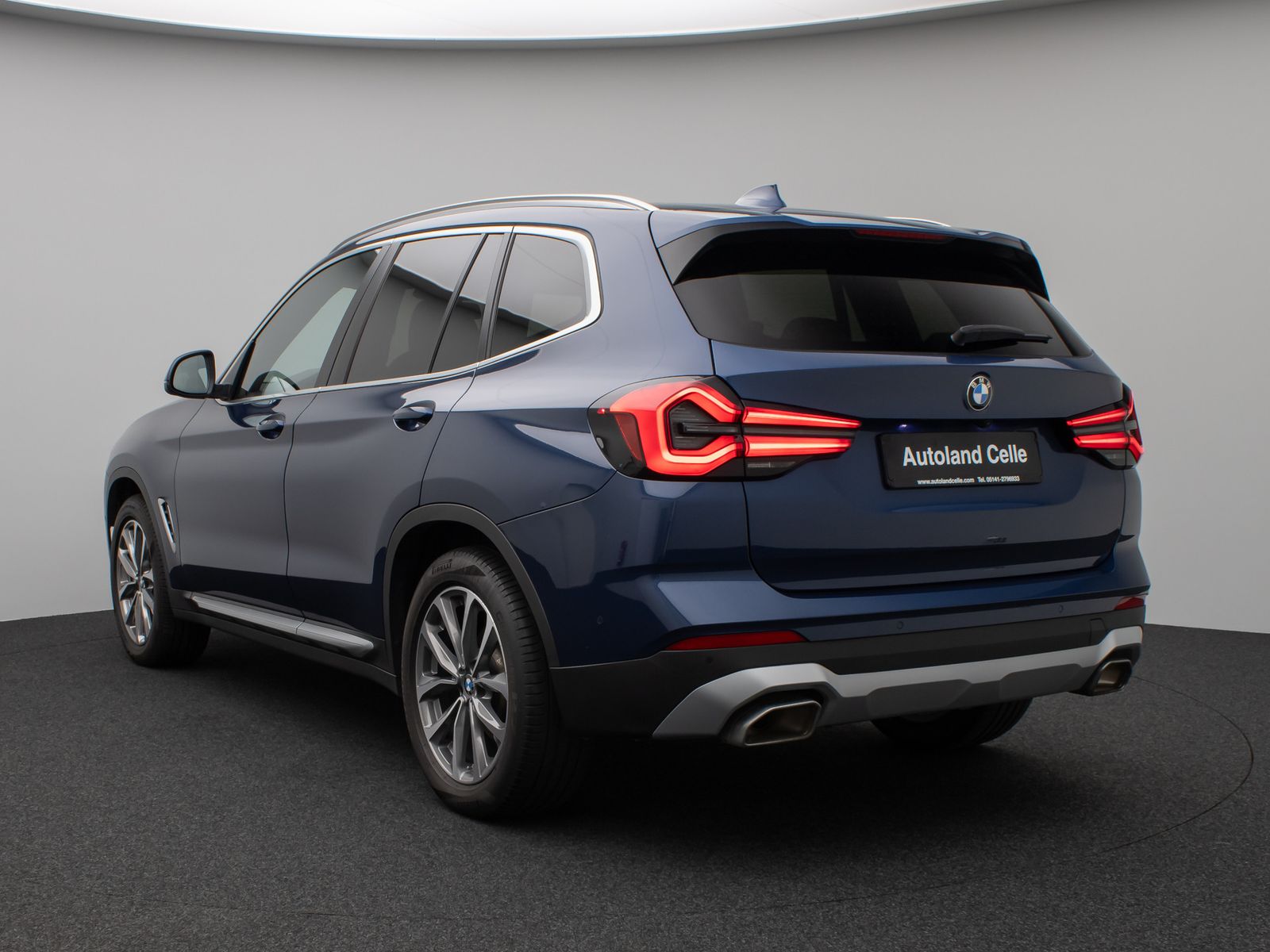 Fahrzeugabbildung BMW X3 xD30i Panorama Kamera DAB HiFi Sport 19Zoll