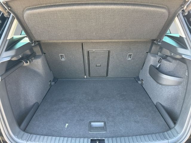 Karoq 1.5 TSI Selection LED+NAVI+RFK+ACC+SHZ+PDC