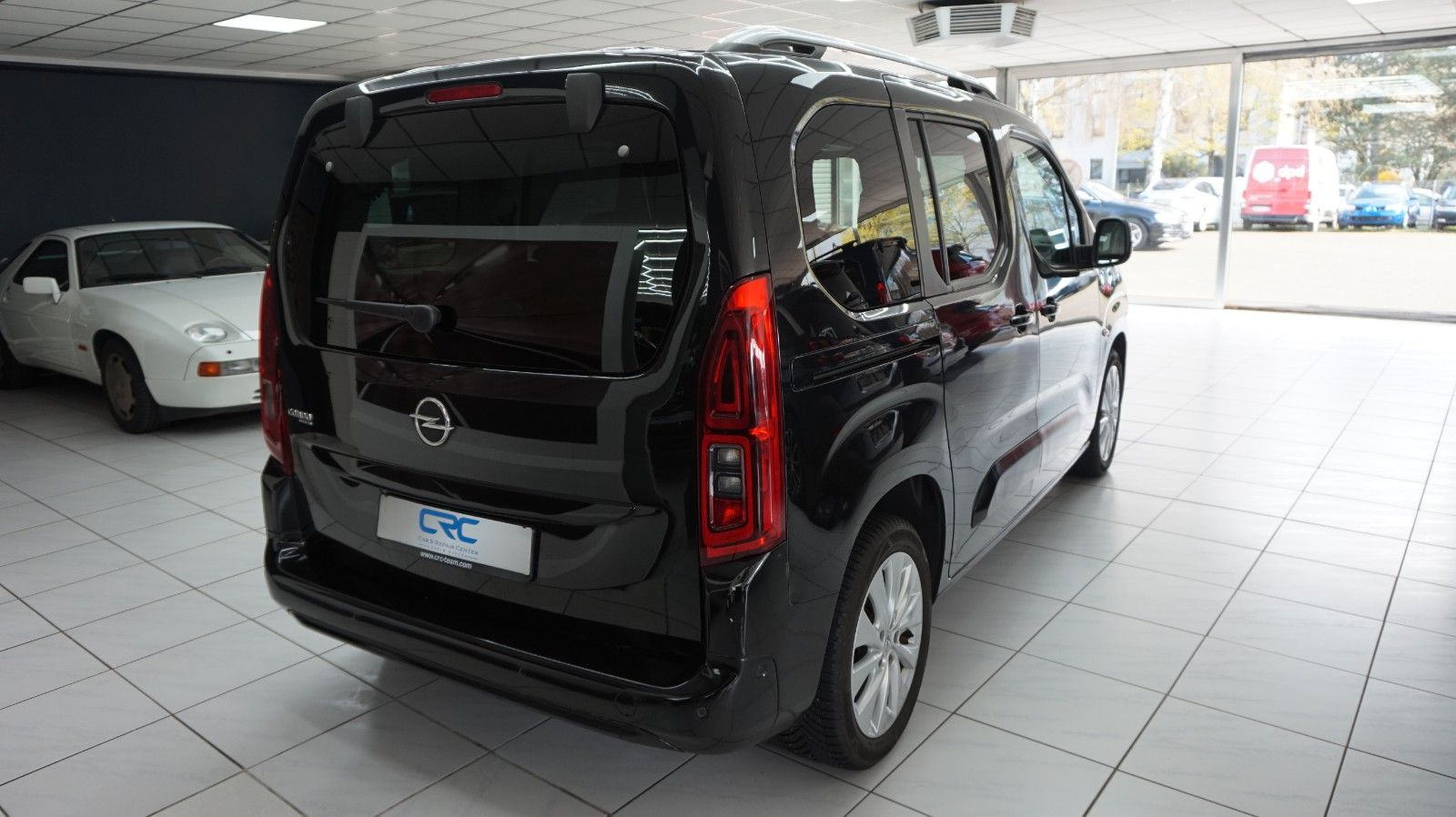 Fahrzeugabbildung Opel Life E Innovation 5,5 L. durch. Verbrauch