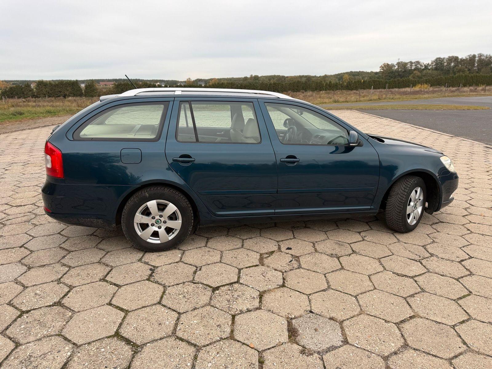 Skoda Octavia 2012 — photo 7