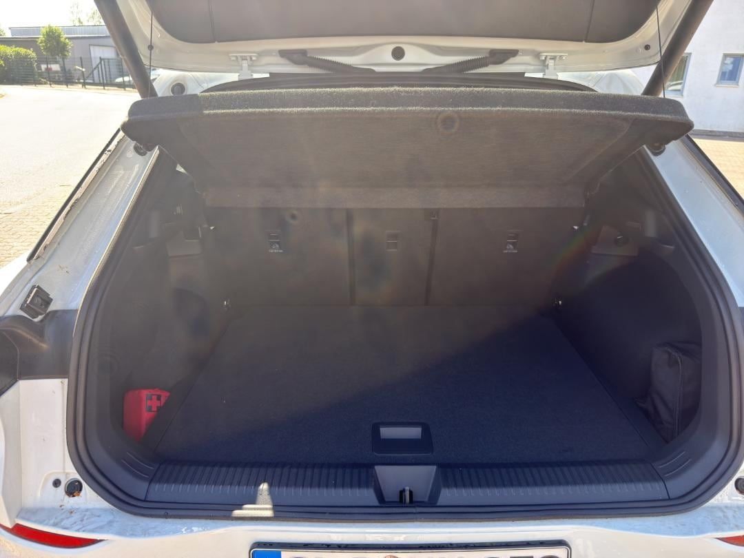 Fahrzeugabbildung Volkswagen T-Roc R-Line R-Line,Pano,Easy-Open,Sound System,