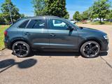 Audi Q3 2.0 TFSI quattro S tronic sport sport - : Grün, Allradantrieb