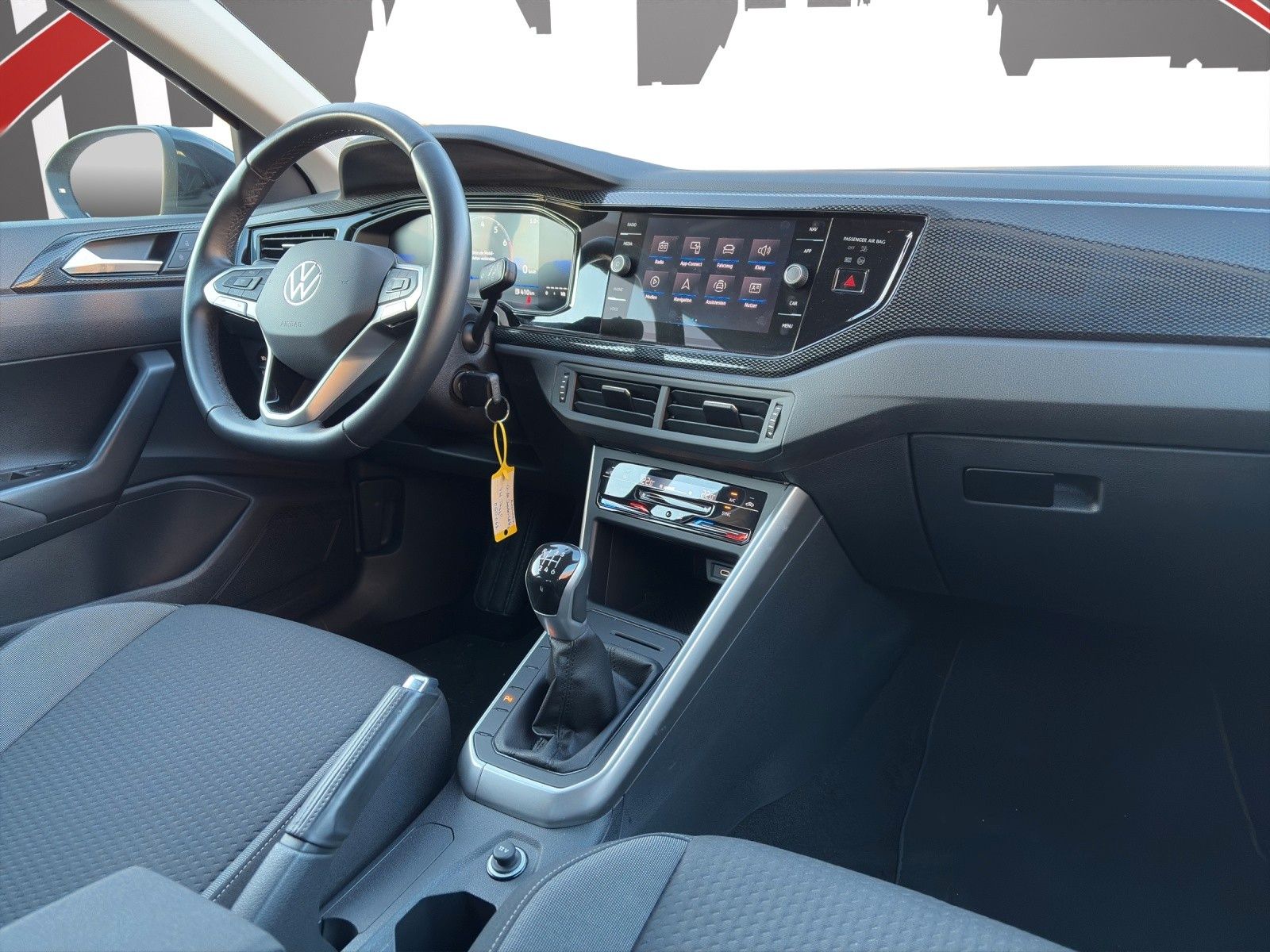 Fahrzeugabbildung Volkswagen Taigo 1.0 TSI Life PDC/APP/ACC/DAB/FERN