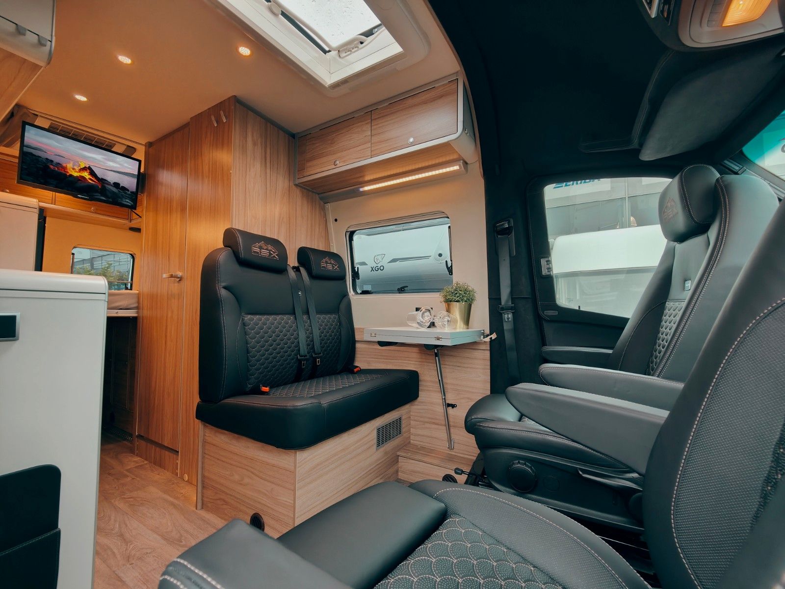 Fahrzeugabbildung HYMER / ERIBA / HYMERCAR GRAND CANYON S 4x4² RSX-8 LTD. - AUS ERSTBESITZ