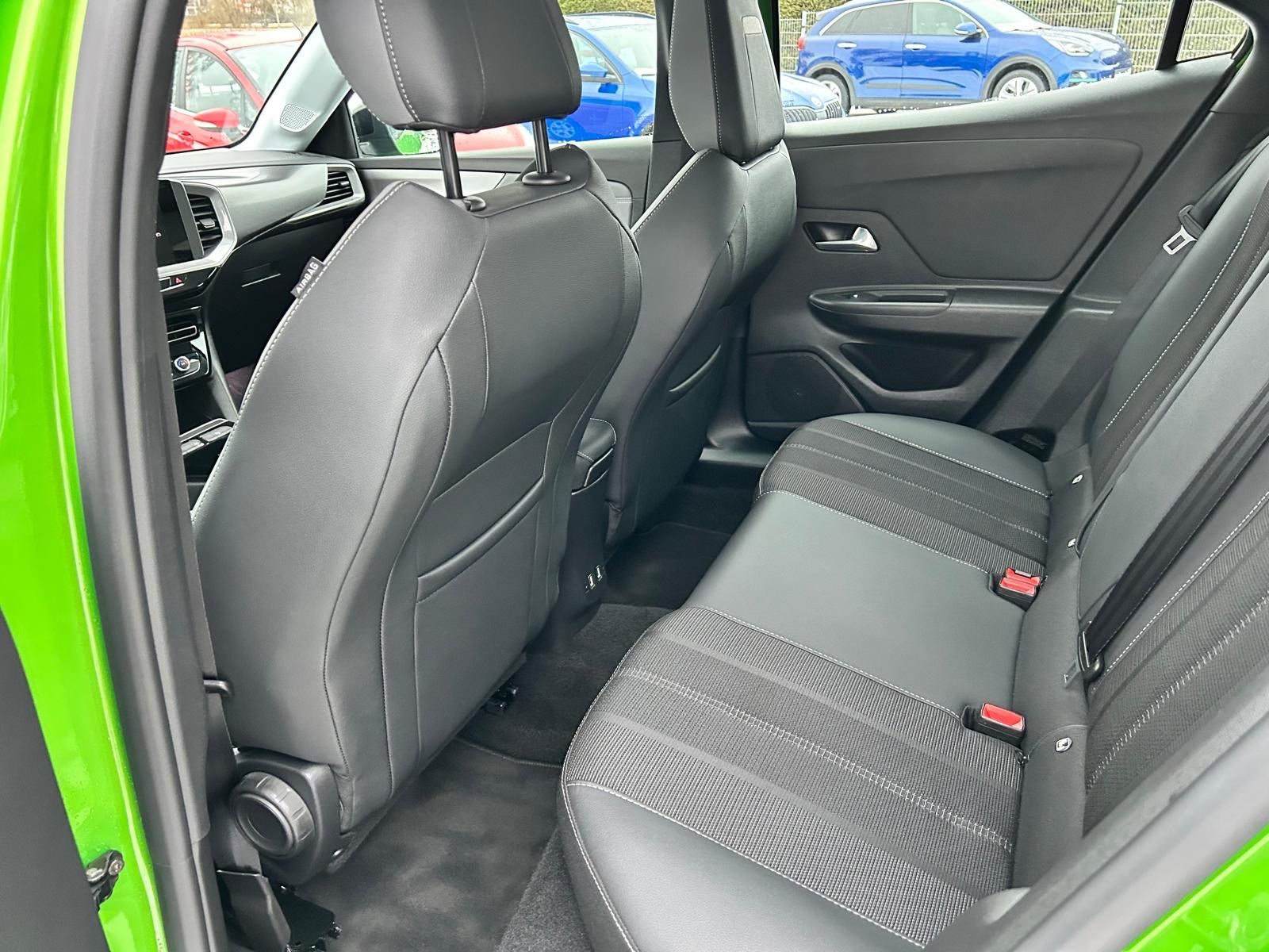 Fahrzeugabbildung Opel Mokka-e°Elegance°Kamera°50 kWh°CCS°LED