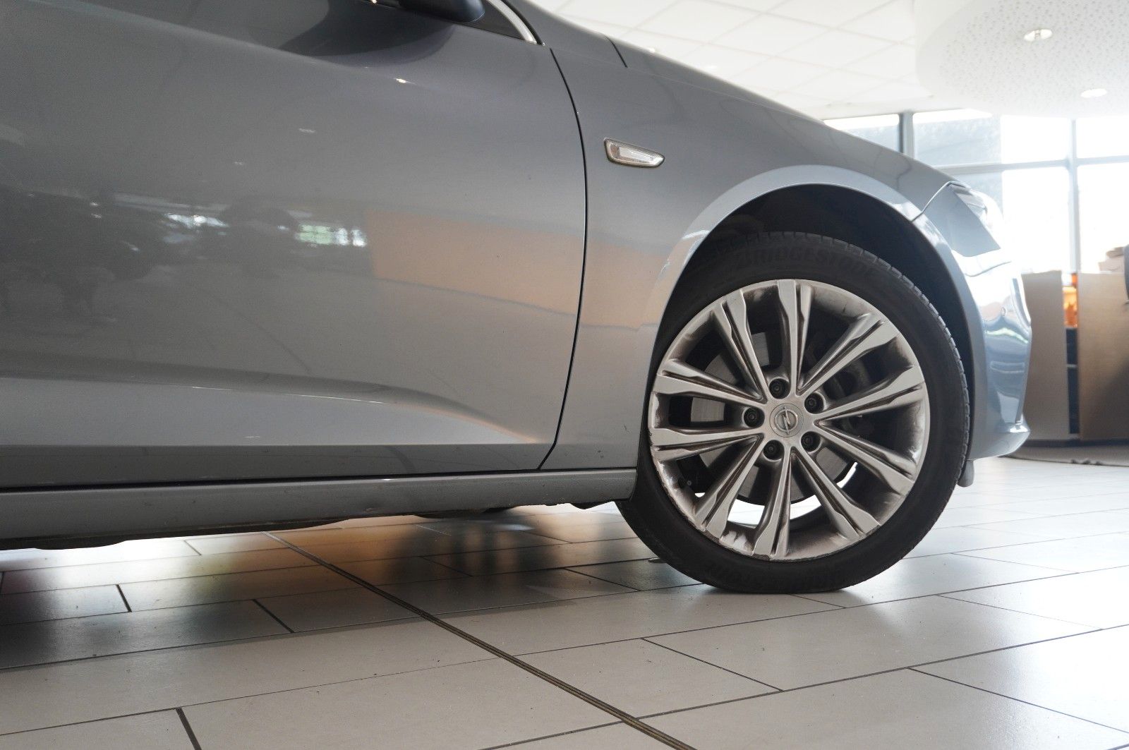 Fahrzeugabbildung Opel Insignia B ST 2.0D ELEGANCE NAVI/LED/KAMERA/AHK