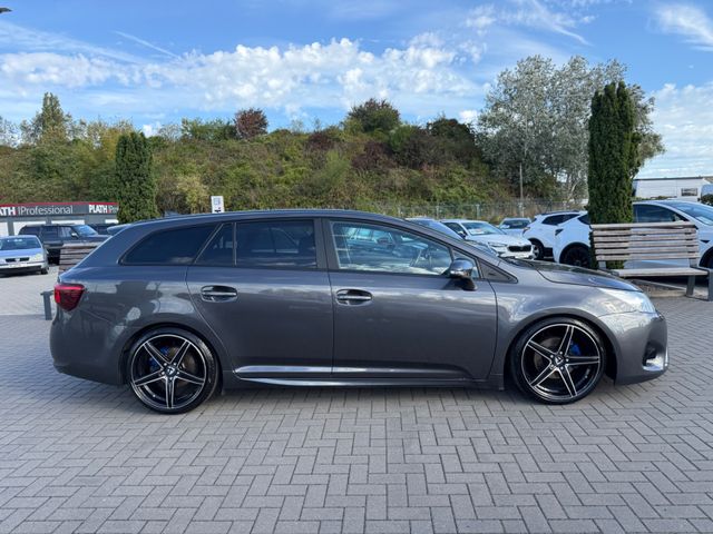 Toyota Avensis 1,8-l T. Sports – Sportfahrwerk