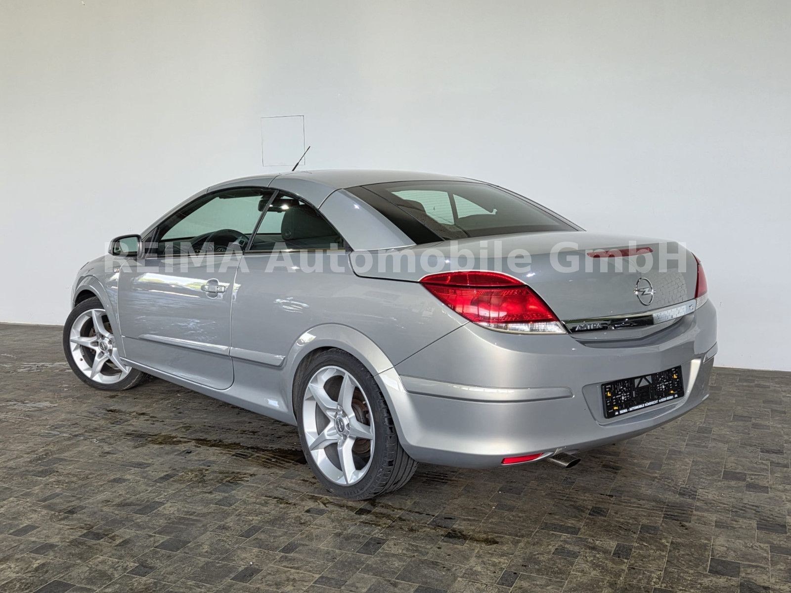 Fahrzeugabbildung Opel Astra 1,8i  H Twin Top Edition