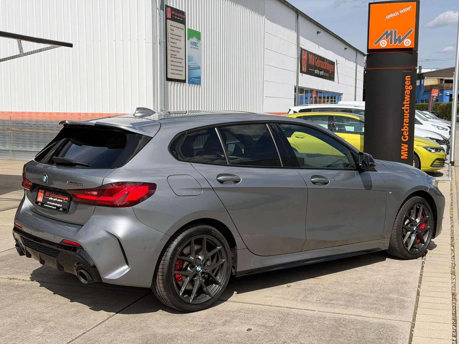 Fahrzeugabbildung BMW M135i Steptr. xDrive M-Perf. ACC KAM HUD PANO BT
