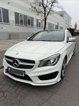 Mercedes-Benz CLA 220 CDI DCT AMG Line AMG Line - Mercedes-Benz CLA 220 in Frankfurt (Main)