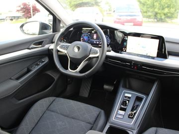 Volkswagen Golf VIII Variant 2.0 TDI DSG Life LED NAVI