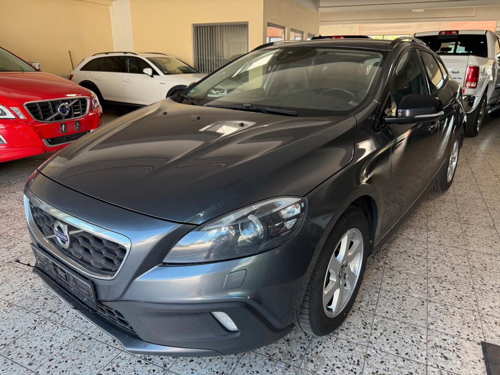 Volvo V40 Cross Country Momentum°1.HAND°