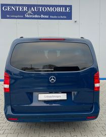 Mercedes V 220 - 8