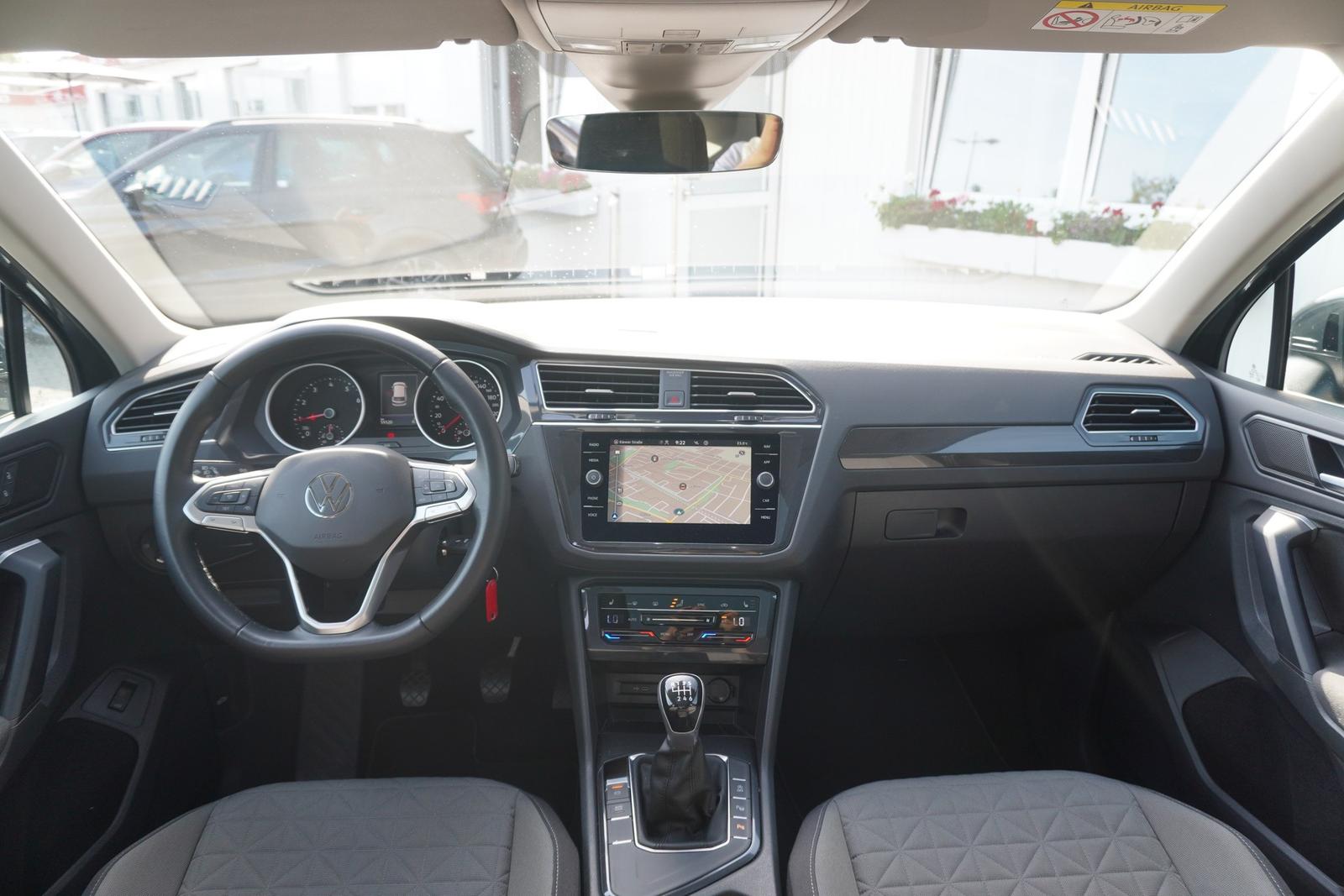 Volkswagen Tiguan 1.5 TSI Life LED Navi ACC Totwinkel AHK, миниатюра 12