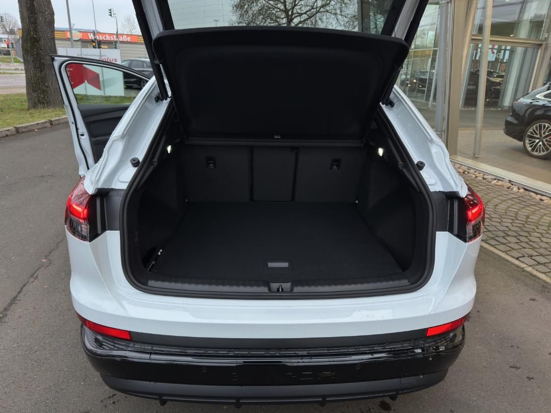 Fahrzeugabbildung Audi Q4 Sportback e-tron 45 edition S Line Komfortpak
