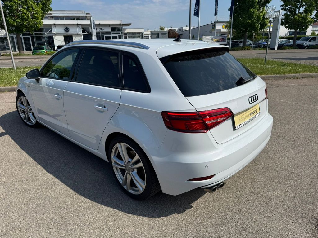 AUDI A3 8