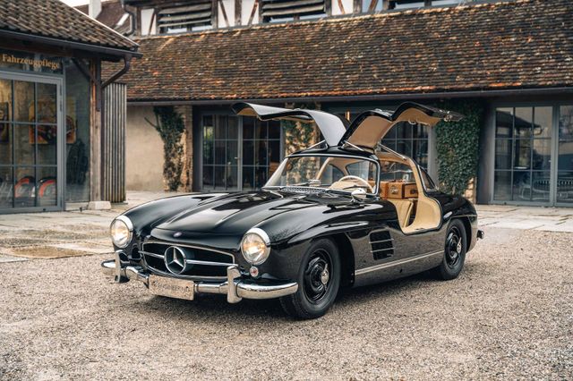 Mercedes-Benz 300 SL Coupé mit seltenen Rudge Felgen