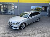 Mercedes-Benz E 350 BlueTec 4Matic LEDER/NAVI/LED/SHZ/KLIMAA* - Mercedes-Benz E 350: Silber