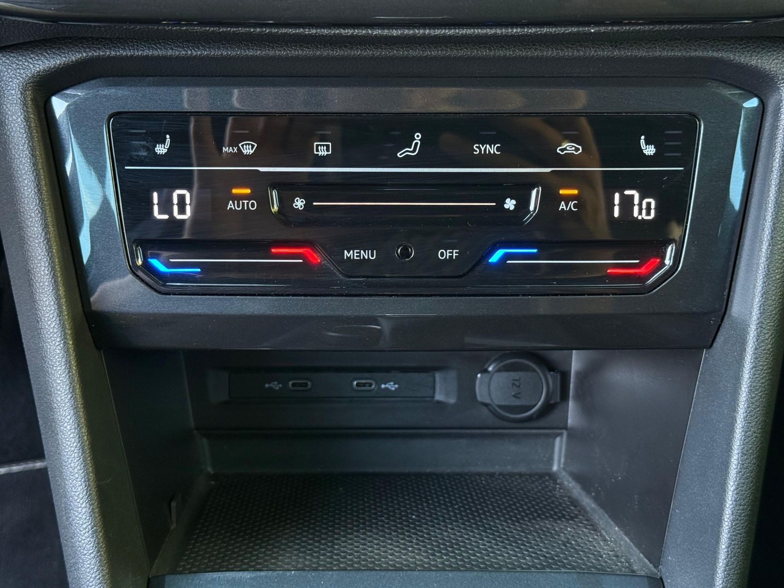 Fahrzeugabbildung SEAT Tarraco 2.0TDI DSG FR LED+NAV+ACC+CARPl+SHZ+MEMO