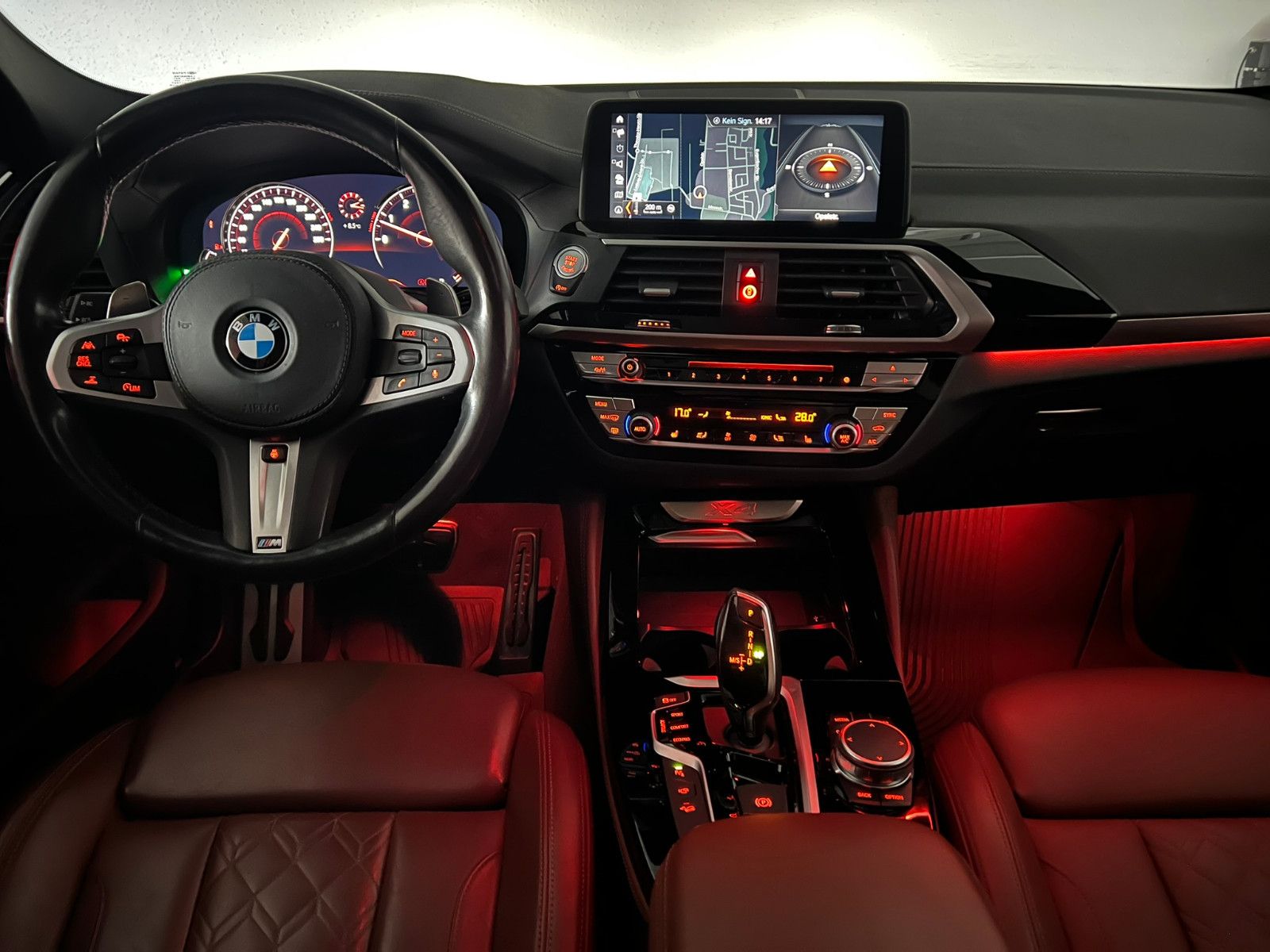 Fahrzeugabbildung BMW X4 xDrive 30 i M SPORT/ACC/H&K/HuD/PANO/DE FZG