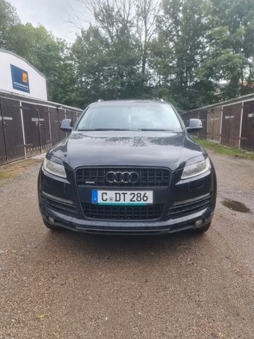 Audi Q7 3.0 TDI (DPF) quattro tiptronic