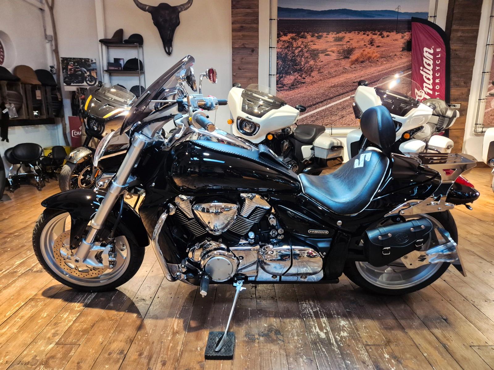 Suzuki VZR 1800  "Top & Extras"   (150€/4,99%)