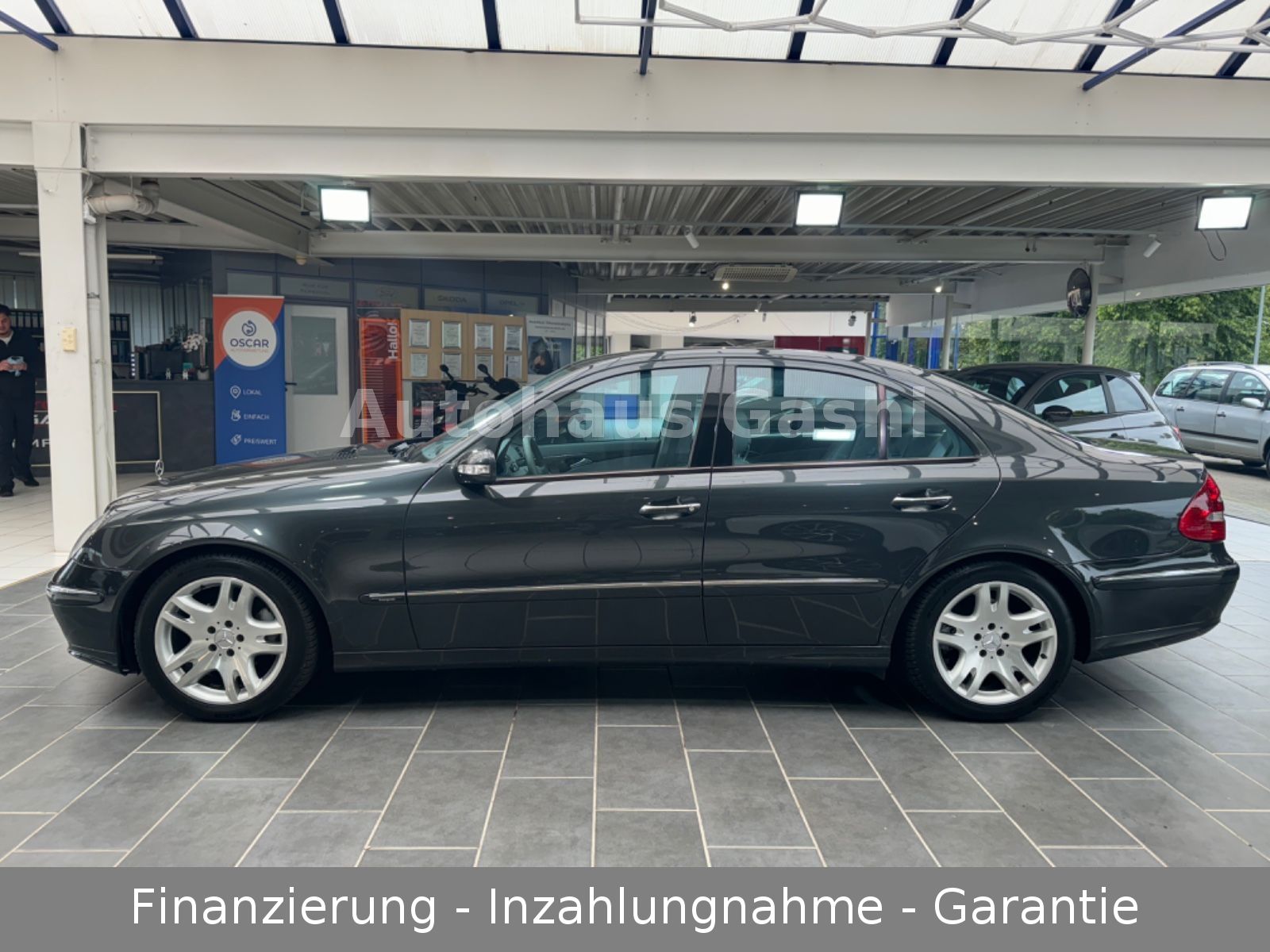 Fahrzeugabbildung Mercedes-Benz E-270 CDI*Avantgarde*Automatik*Navi*AHK*PDC