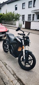 Zero ZERO S ZF 11,4 MOTORCYCLE 16KW 22PS sehr gepfleg - Offers matching your search criteria