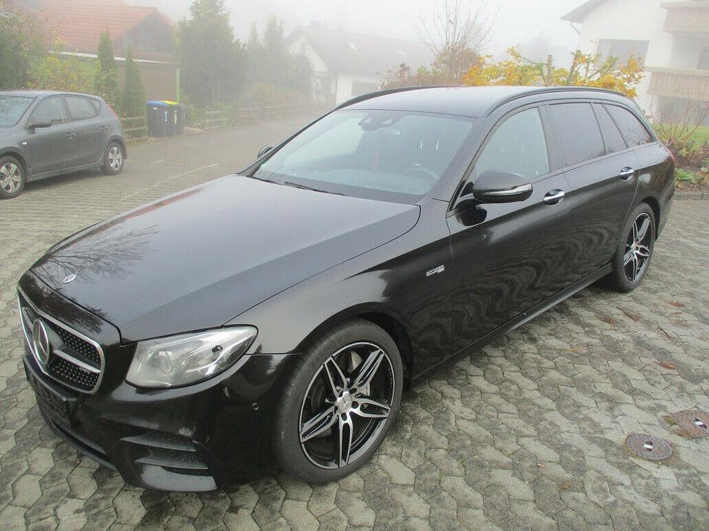 Mercedes-Benz E 43 AMG