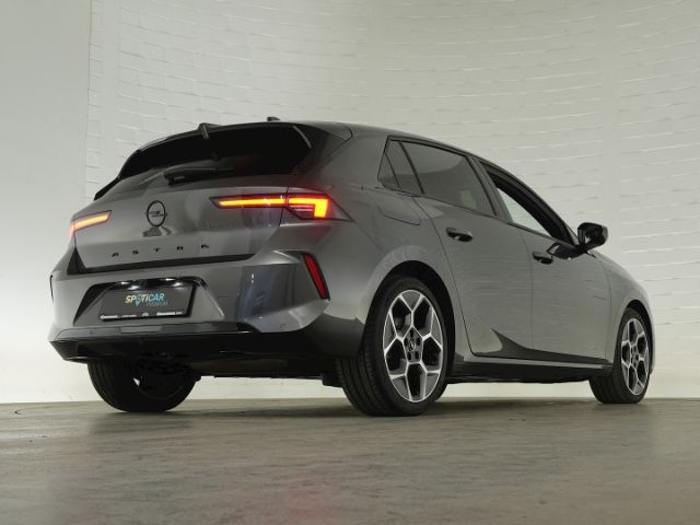 Astra L LIM ULTIMATE AT+ANHÄNGERKUPPLUNG+LED+NAV