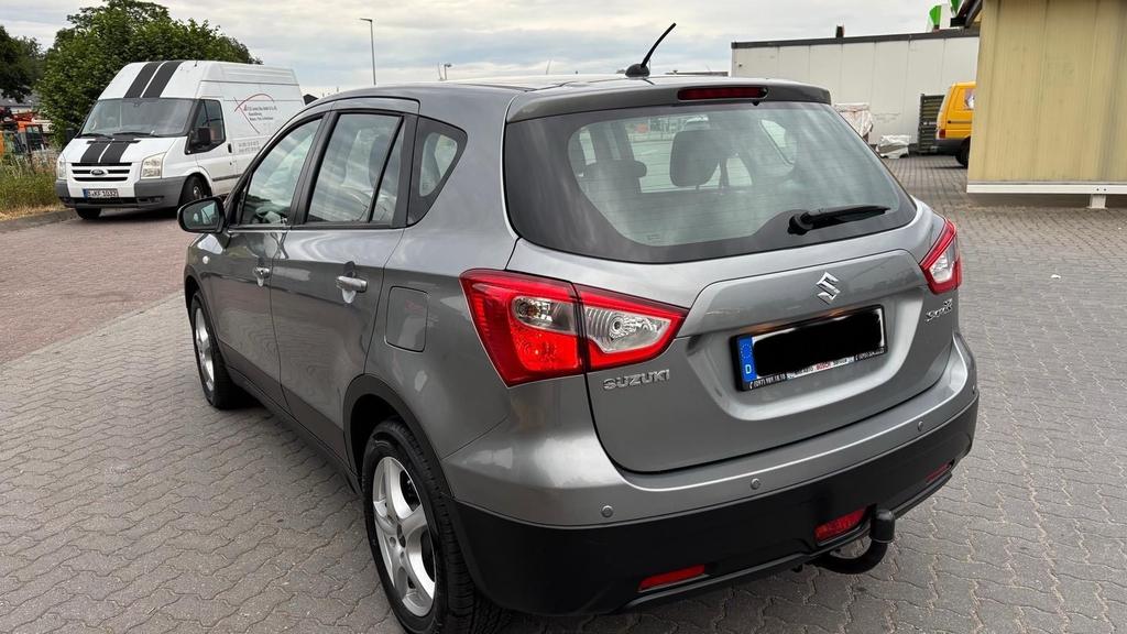 Suzuki SX4