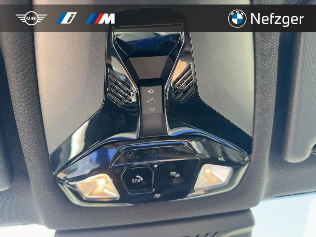 BMW X1 xDrive23i Head-Up M Sport Panorama Driving As foto 20