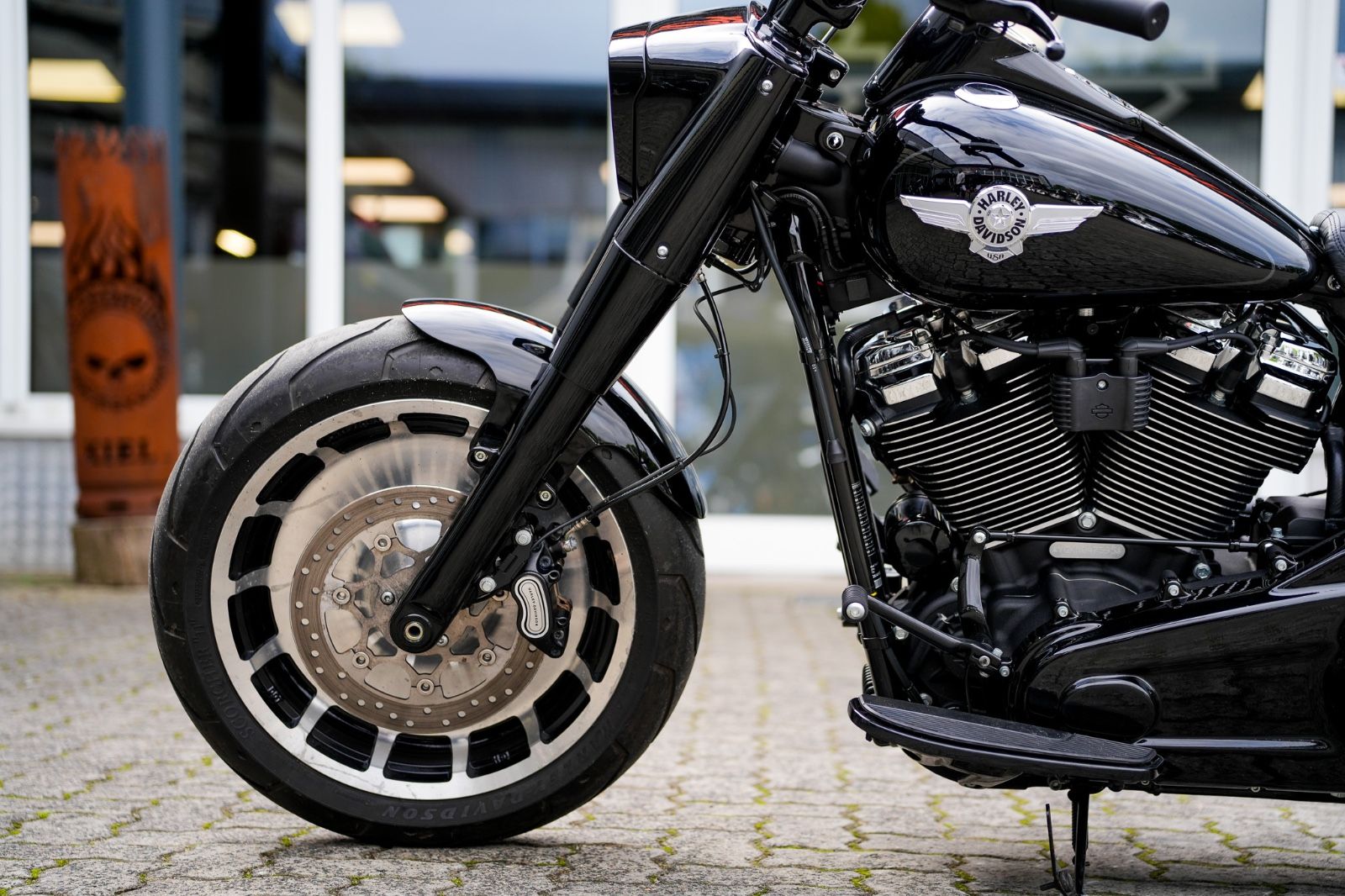 Fahrzeugabbildung Harley-Davidson SOFTAIL FAT BOY FLFBS 114 - JEKILL&HYDE -