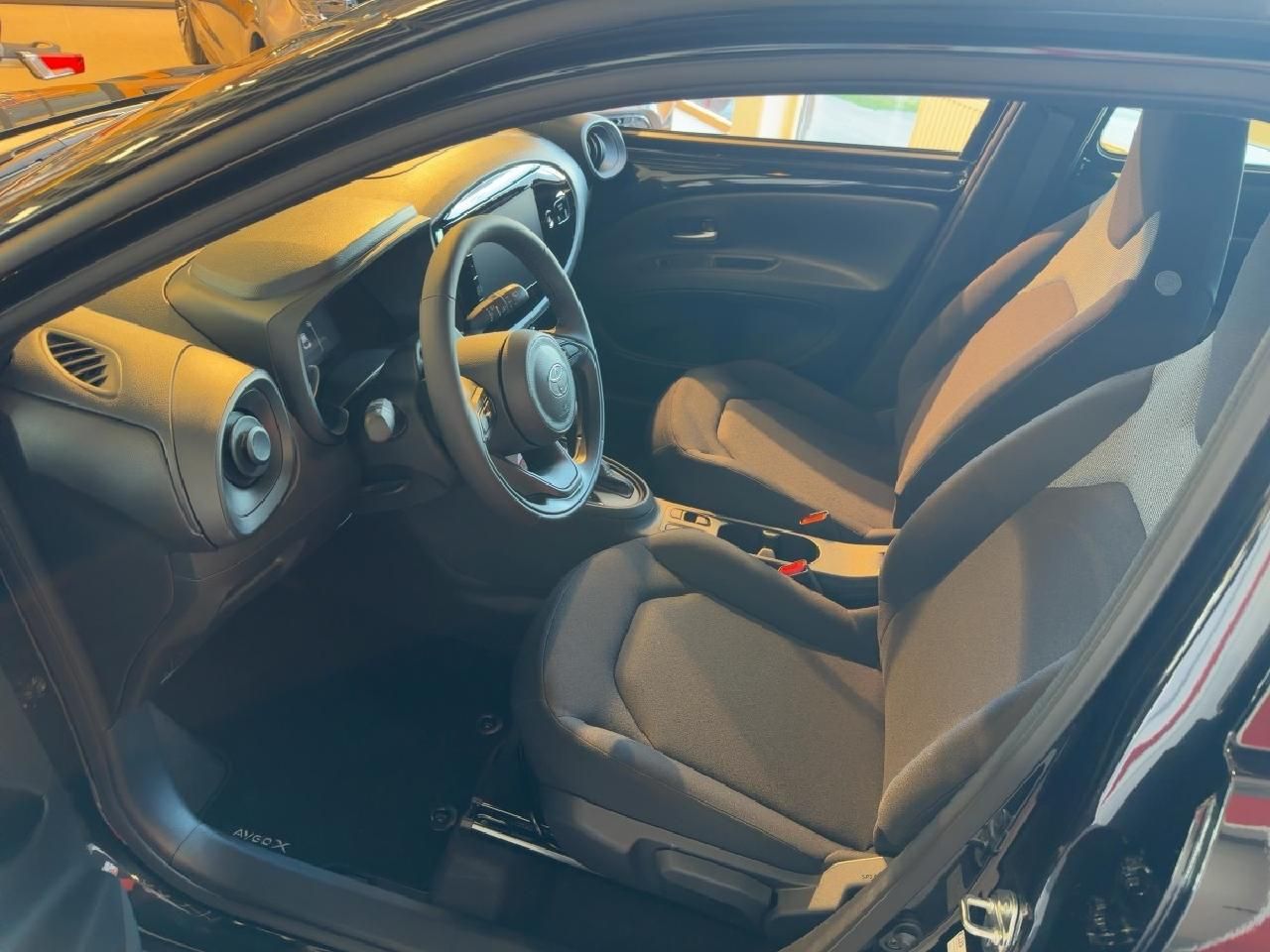 Fahrzeugabbildung Toyota Aygo X Hybrid Active *RFK+SHZ+1,99% bis 30.6*